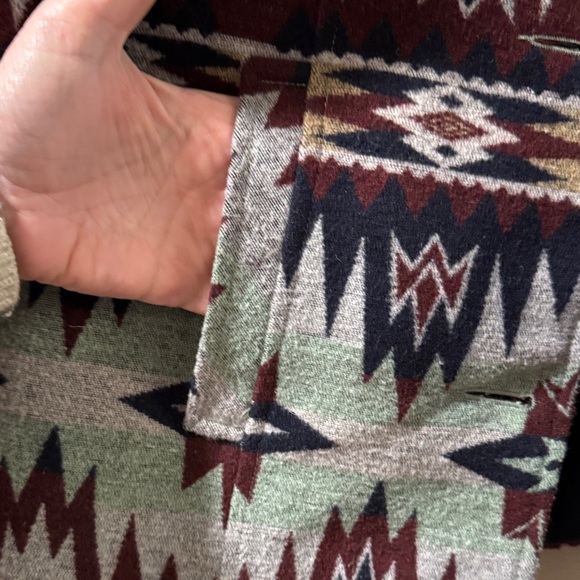 Powder River Outfitters Southwest Pattern Jacket with Faux Fur Collar size med - Picture 3 of 5